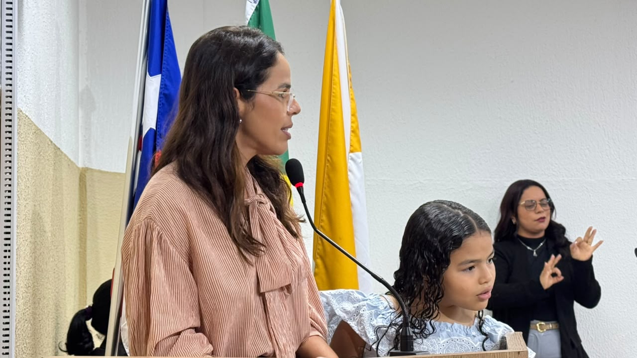 Câmara de Timon entrega Título de Cidadã Honorária à médica Marta Vânia Bezerra em noite marcad...