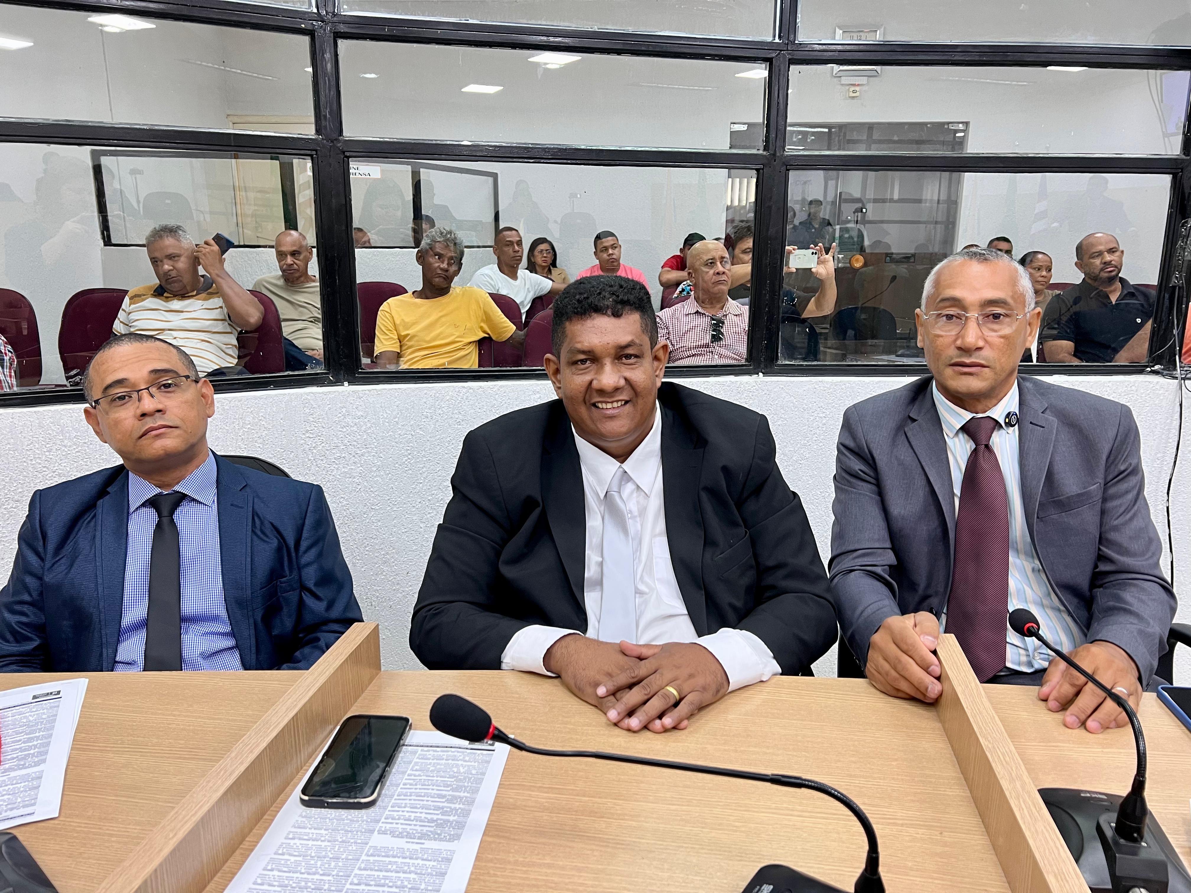 Câmara aprova decretos com homenagens à personalidades com relevantes serviços prestados a Timo...