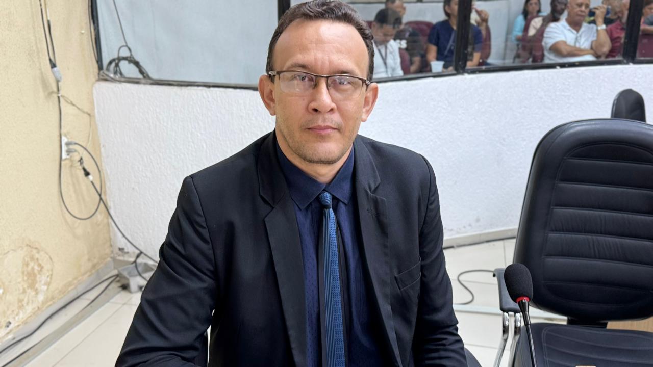 Após discussão mais ampla entre secretaria, sindicato e o prefeito Rafael, Câmara aprova projet...